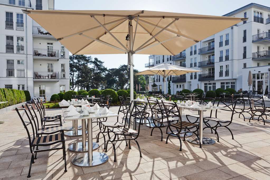 스타이겐베르거 그랜드호텔 앤 스파 헤링스도르프 제바트헤링스도르프 레스토랑 사진 The hotel's outdoor restaurant